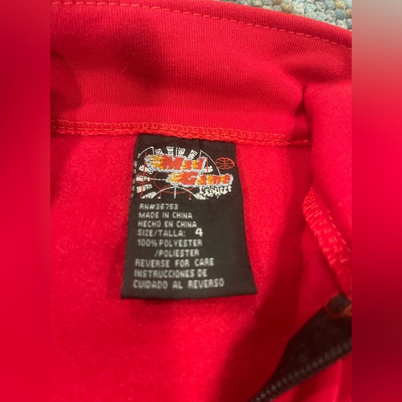 Boys Size 4 - Sweatsuit 3 piece set. Long Sleeve Sweatshirt, Sweatpants, & Vest. - Picture 4 of 14